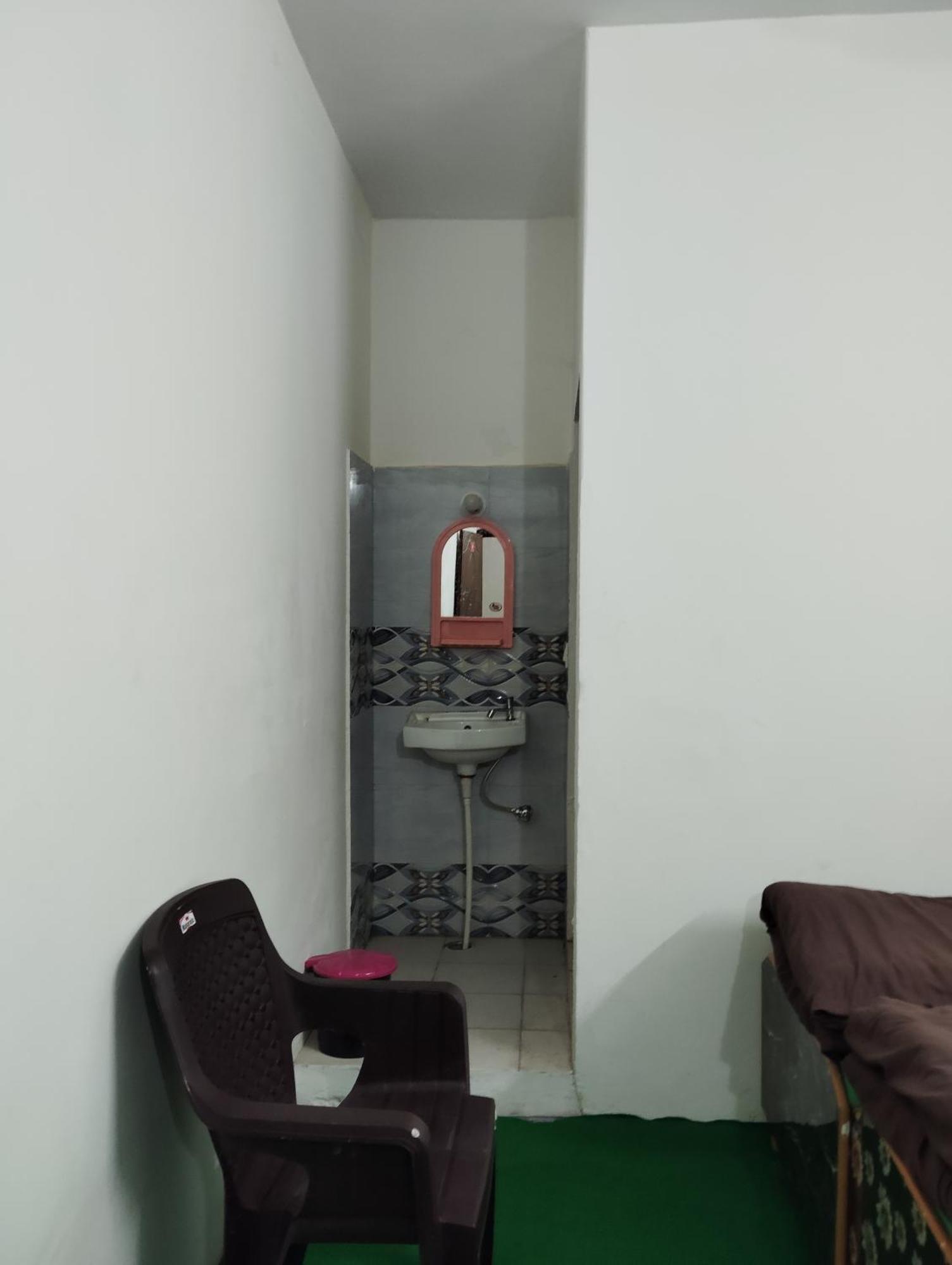 Hotel Narayana Residency Gupta Kashi Bagian luar foto