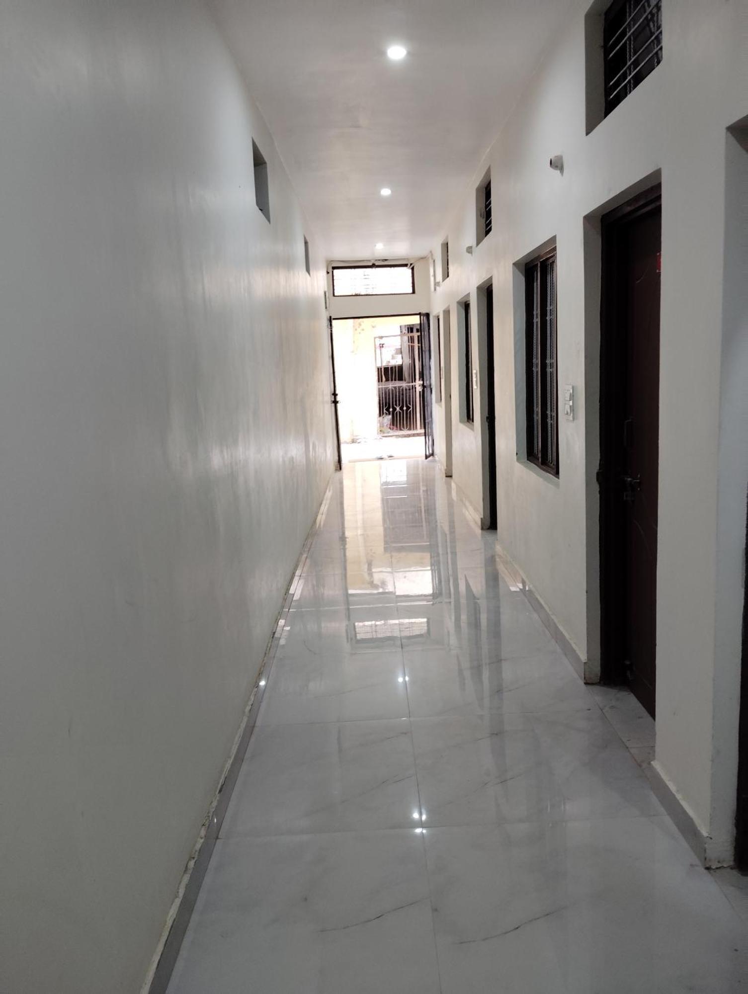 Hotel Narayana Residency Gupta Kashi Bagian luar foto